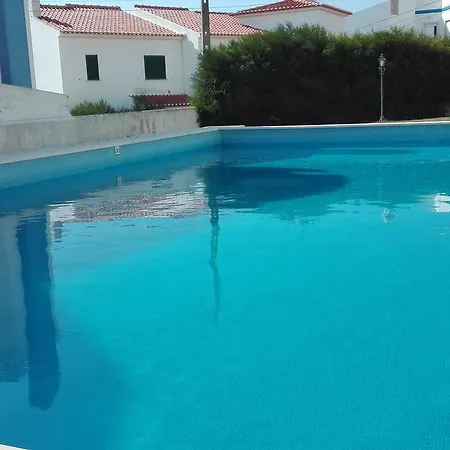 Ericeira Pool & Sea